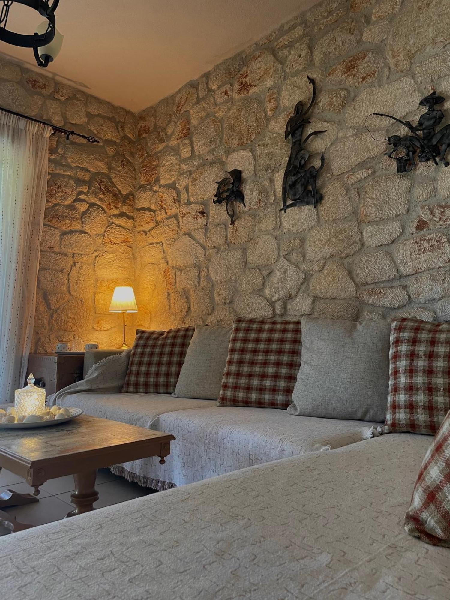 Siviri Traditional Stone House エクステリア 写真